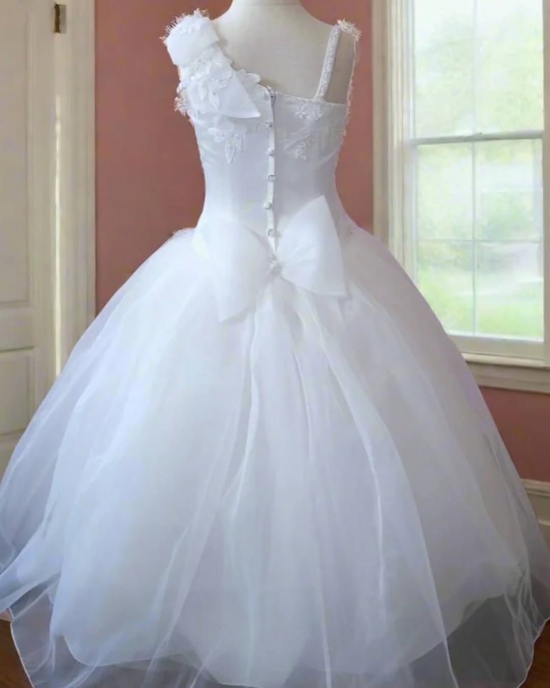 Cute White Flower Girl Dress Tulle Flowers with Bow