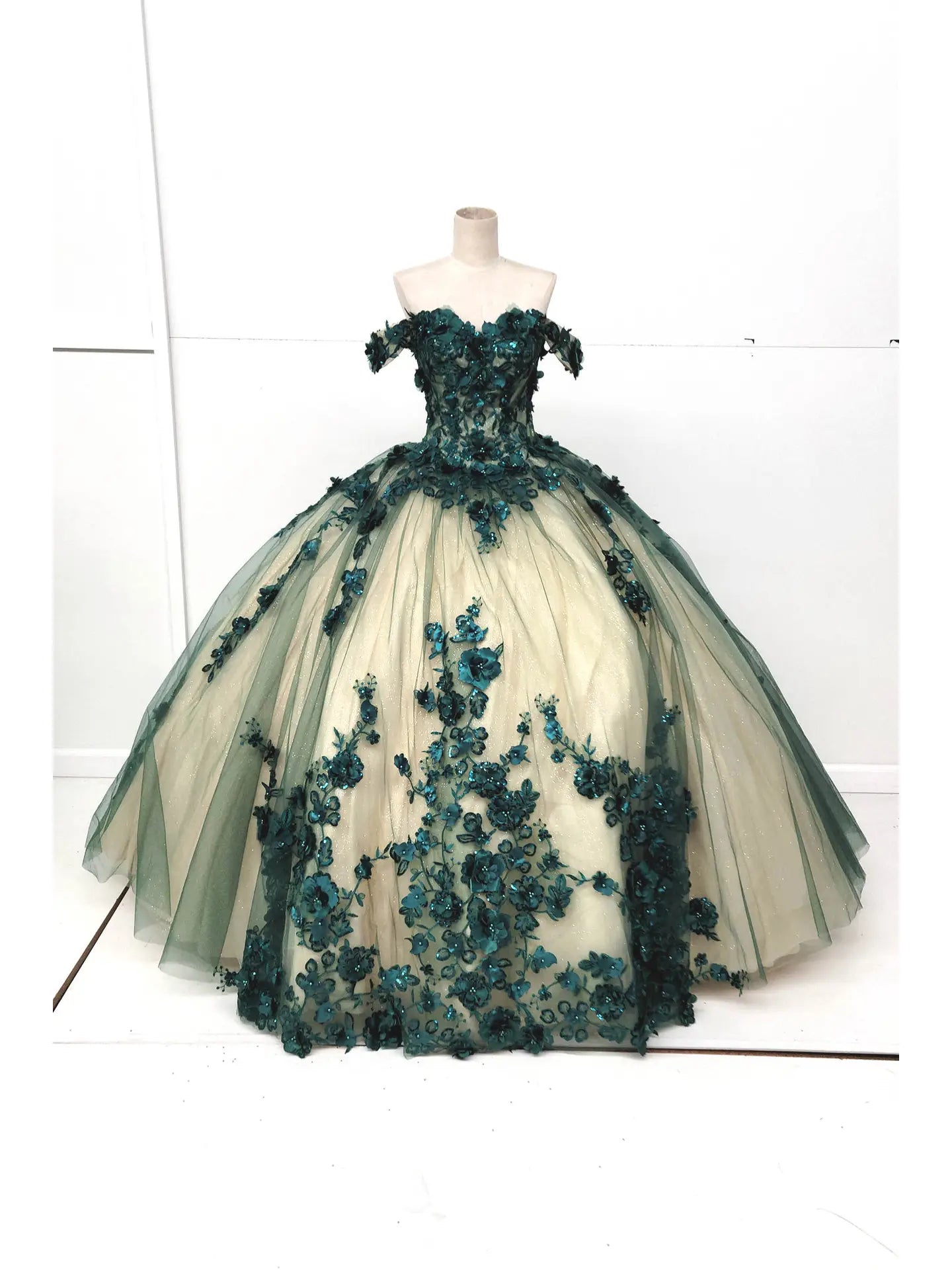 Emerald Green Sweet 16 Dress Flowers Off Shoulde Quince Dress