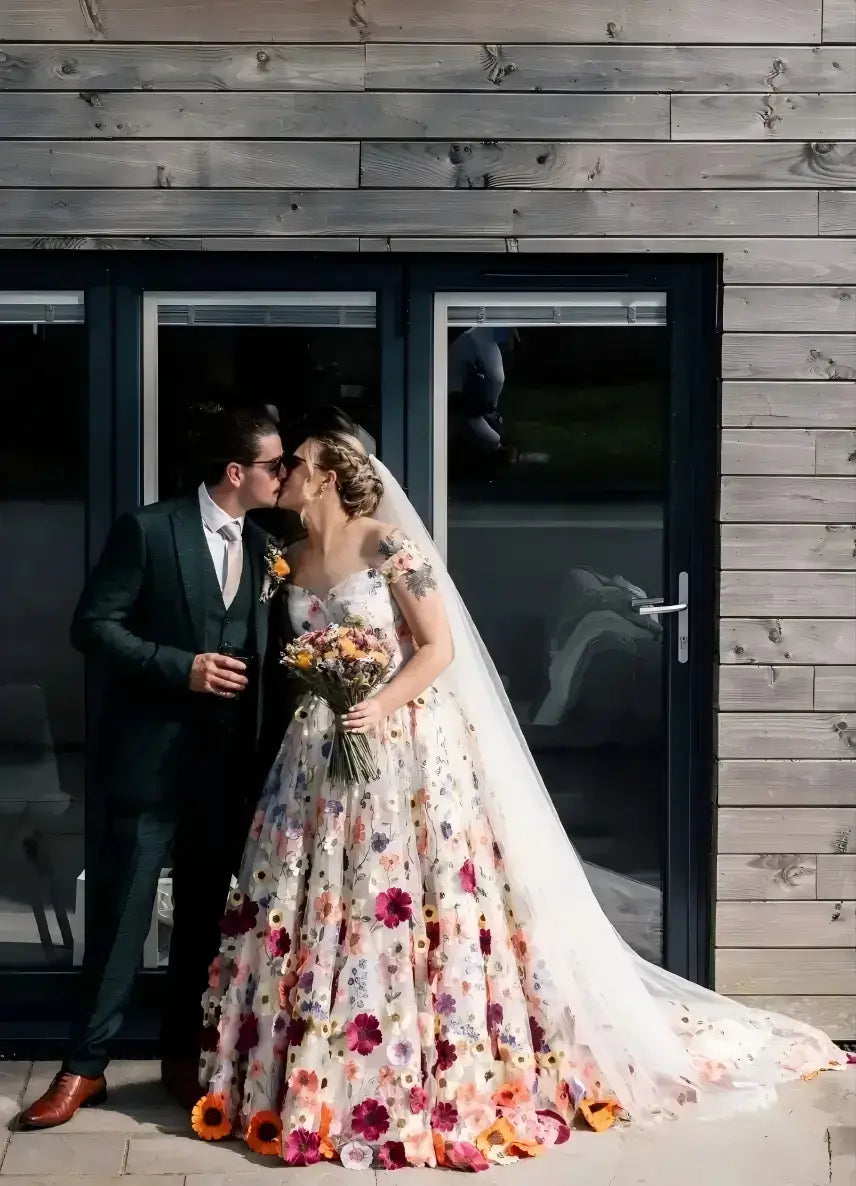 Fairy Floral Garden Wedding Dresses with 3D Flowers Off the Shoulder