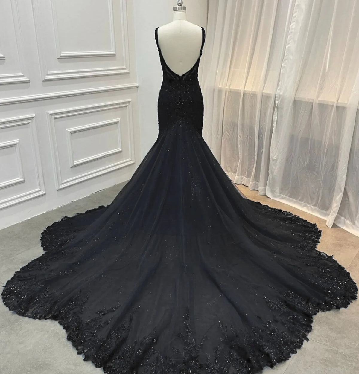 Gothic Black Mermaid Bridal Dresses V Neck Lace Glitter Wedding Dress