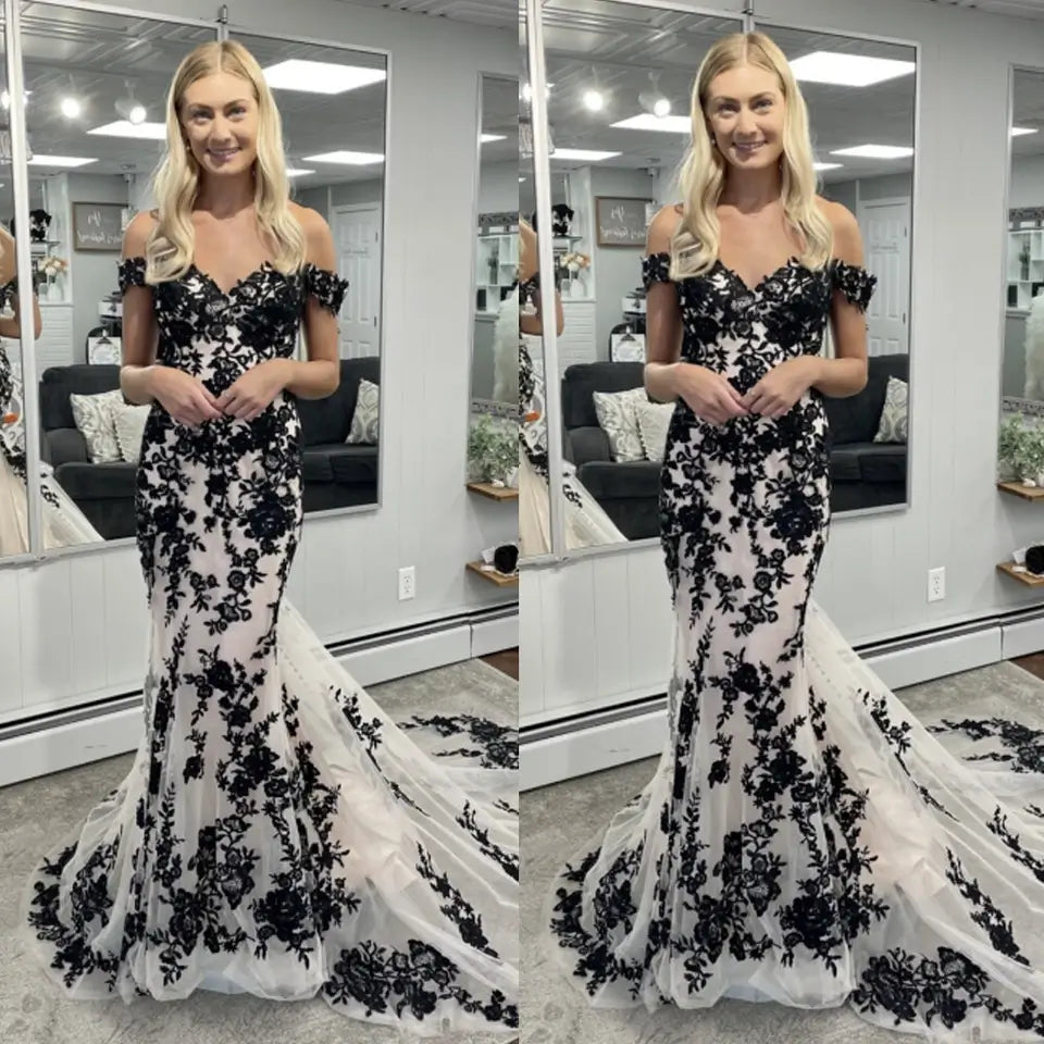 Gothic Lace Wedding Dresses Black Off Shoulder Mermaid Appliques