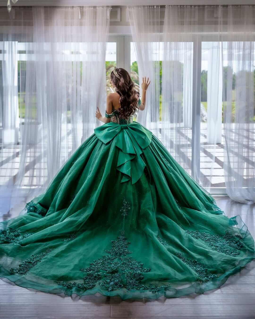 Puffy Off Shoulder Emerald Green Quinceanera Dresses with Bow