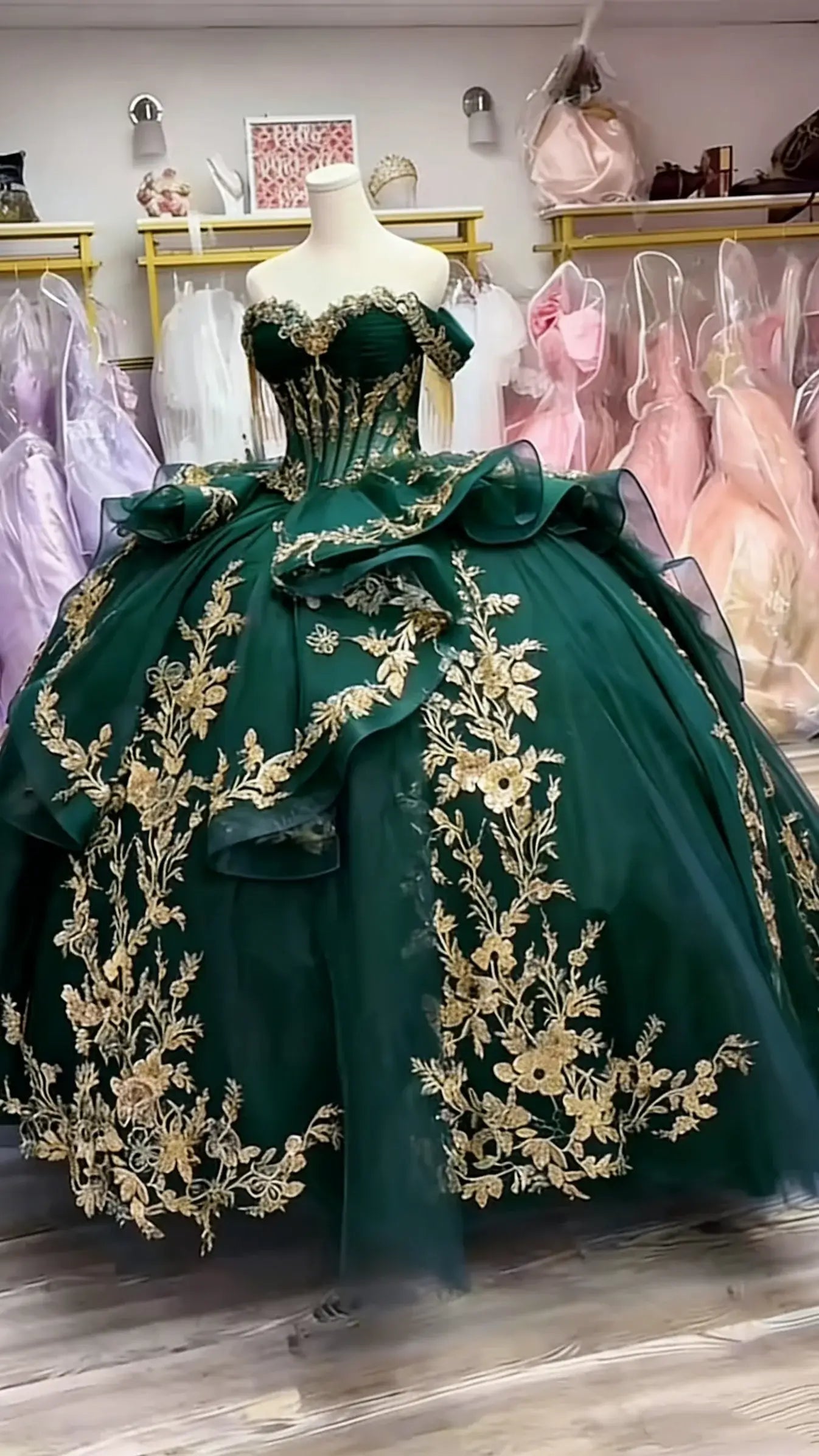 Hot Emerld Green Corset Quinceanera Dress Gold Appliques Off The Shoulder