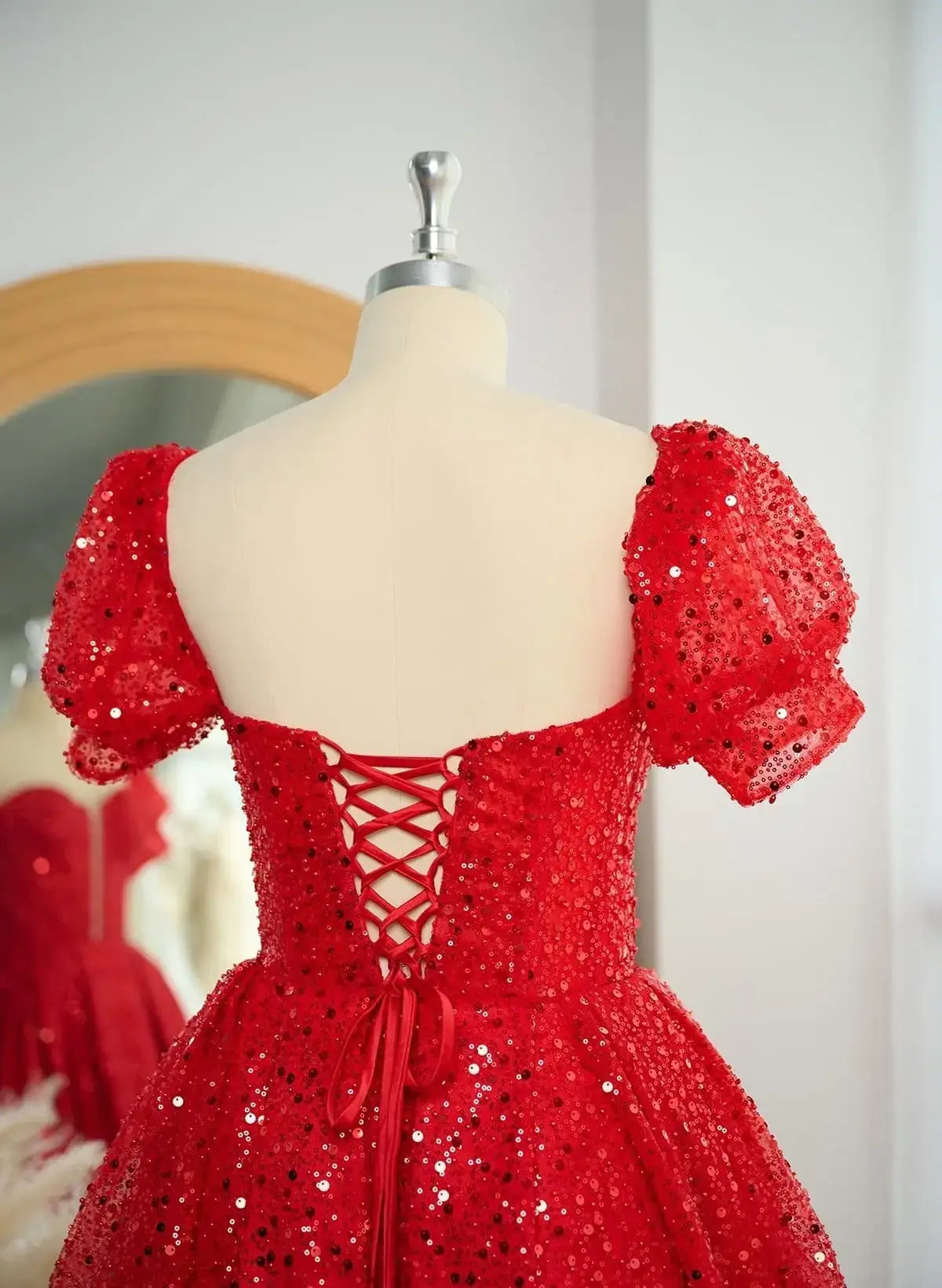 Hot Sequined Cocktail Dresses Red Short Homecoming Dress Sweetheart