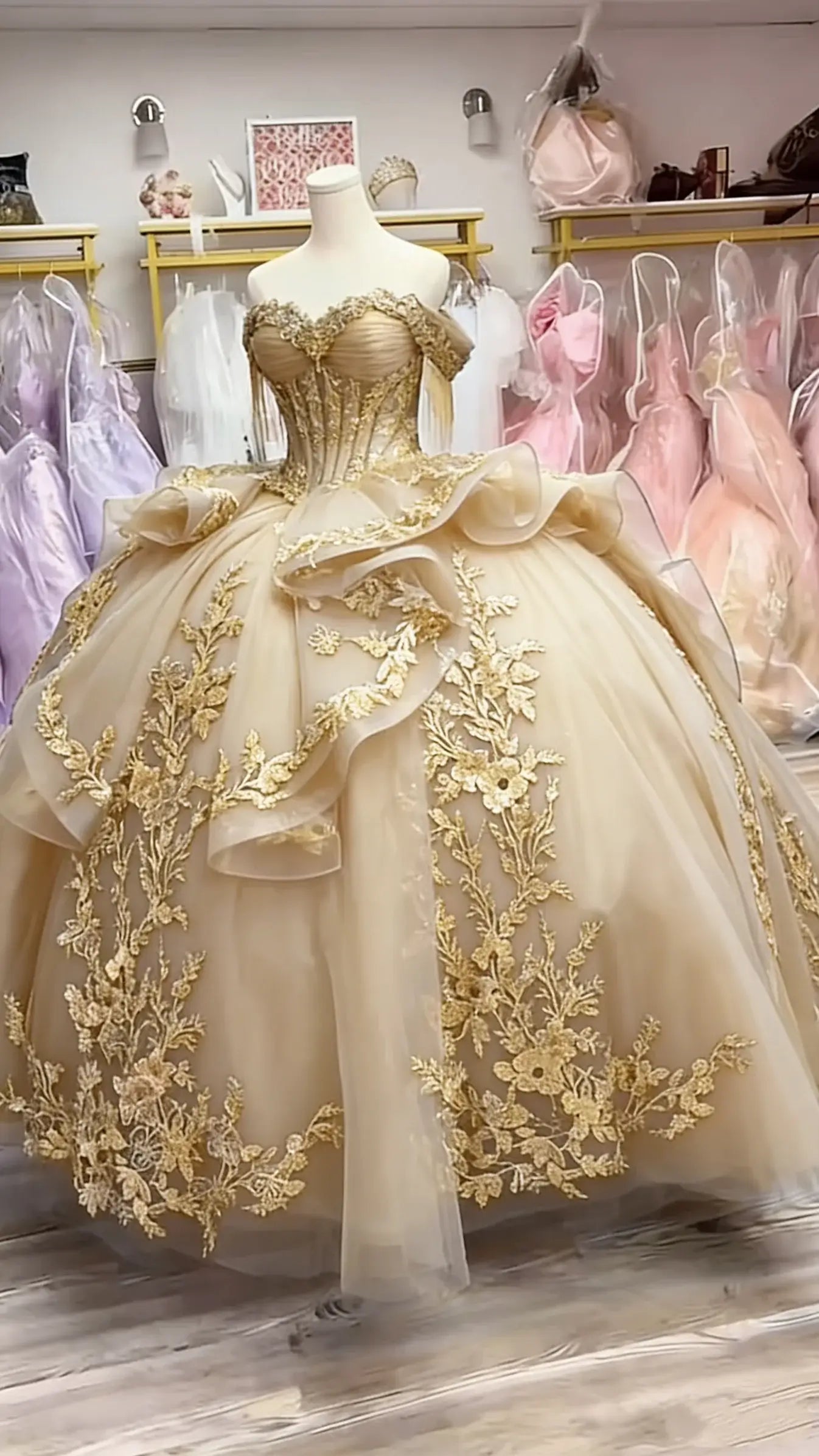 Hot Emerld Green Corset Quinceanera Dress Gold Appliques Off The Shoulder
