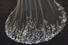 Long Lace White Wedding Veil Appliques Cathedral Bridal Veils