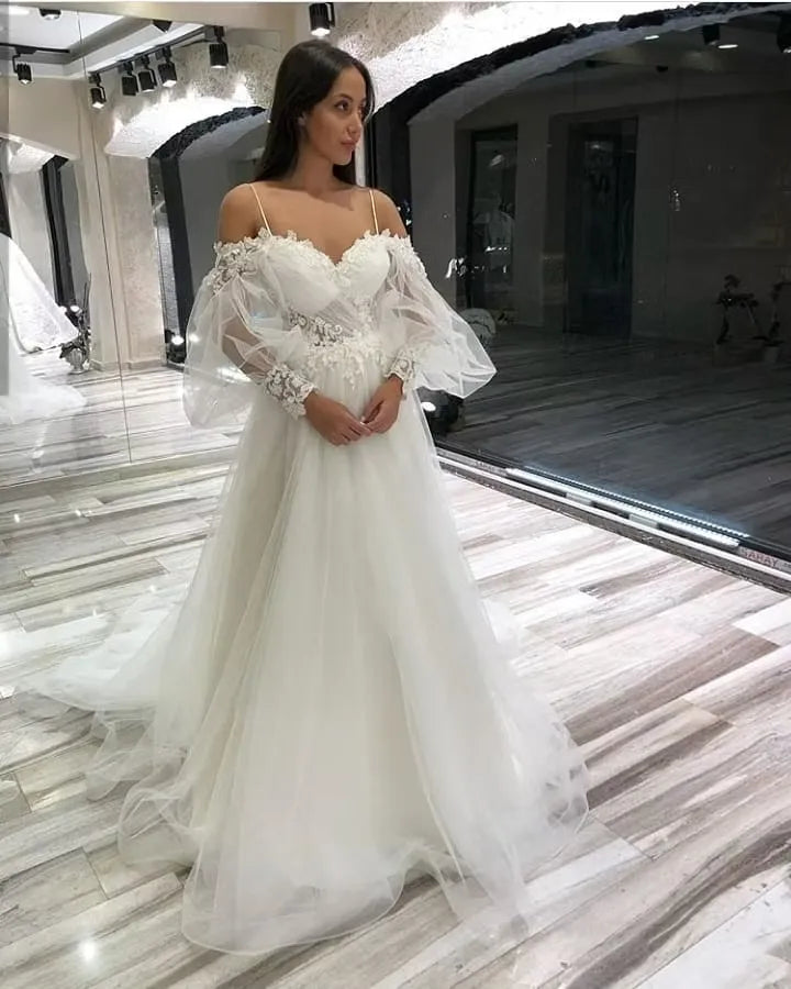 Long Sleeves Beach Wedding Dress Tulle With Appliques Lace