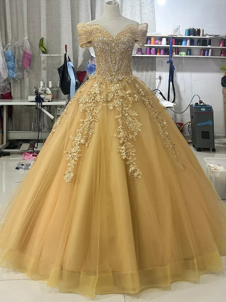 Luxury Gold Quinceanera Dresses Beaded Sequins Appliques Party Dresses