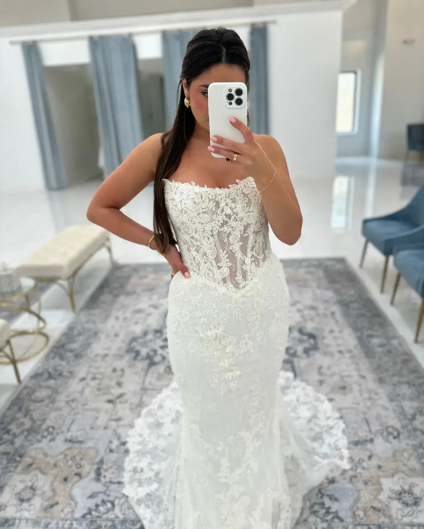 Mermaid  Lace Basque Waist Wedding Dresses Long Sleeves Appliqued