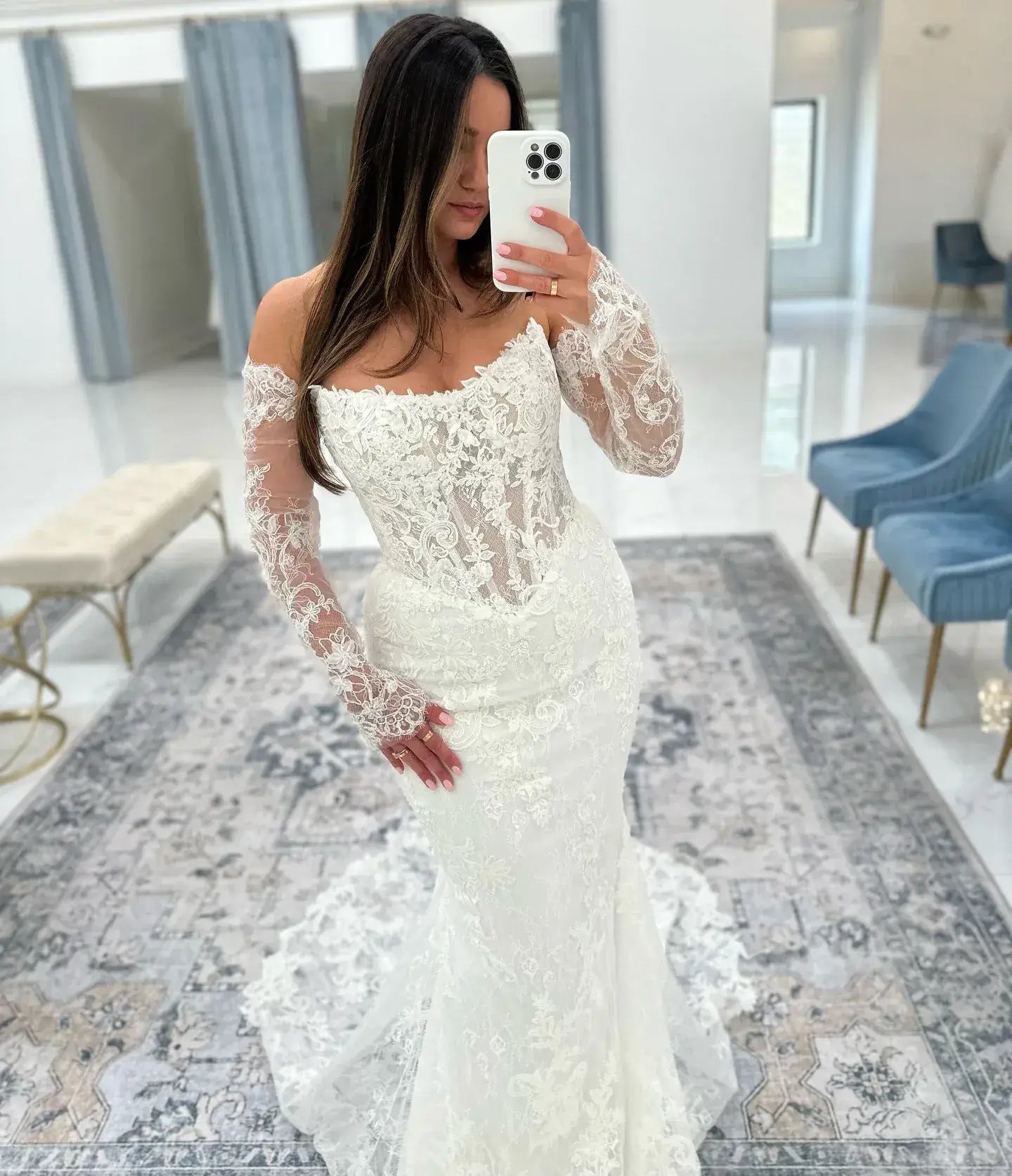 Mermaid  Lace Basque Waist Wedding Dresses Long Sleeves Appliqued
