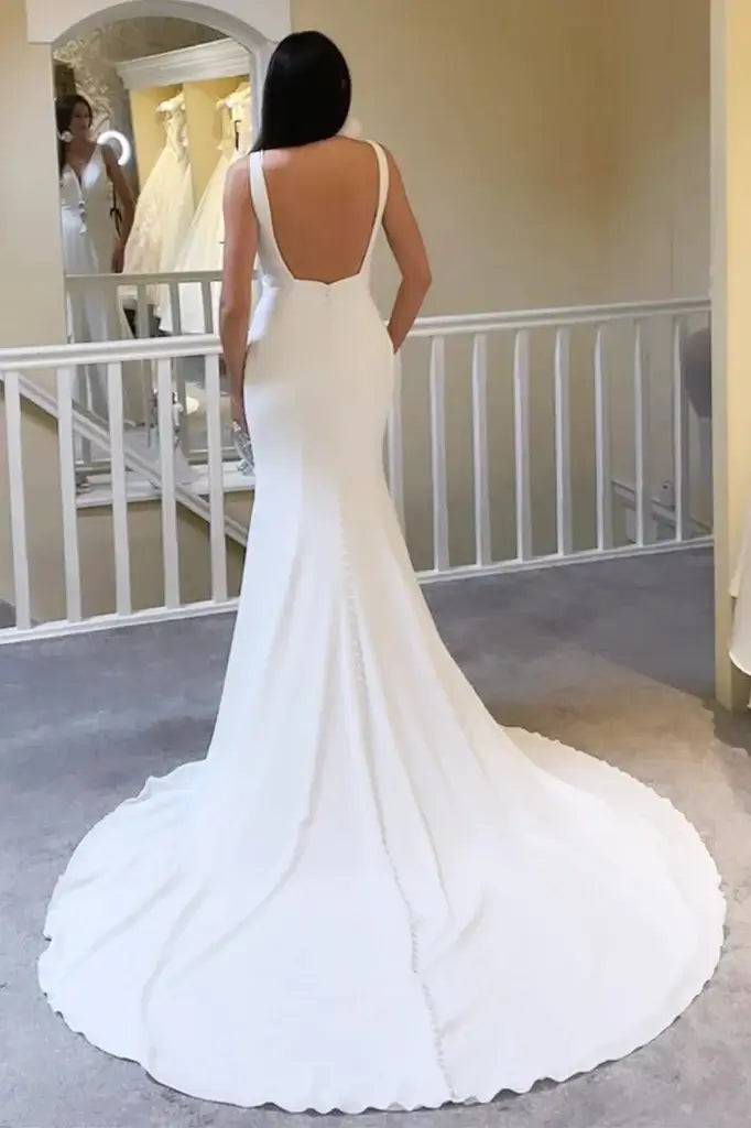 Minimalist Beach Wedding Dresses Plunge V Neck Mermaid Backless
