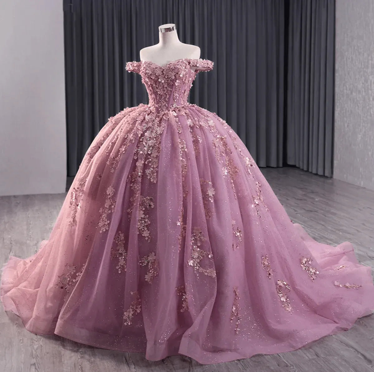 New Corset Floral Pink Quinceañera Dress Lace Beaded Sweetheart Ball Gown