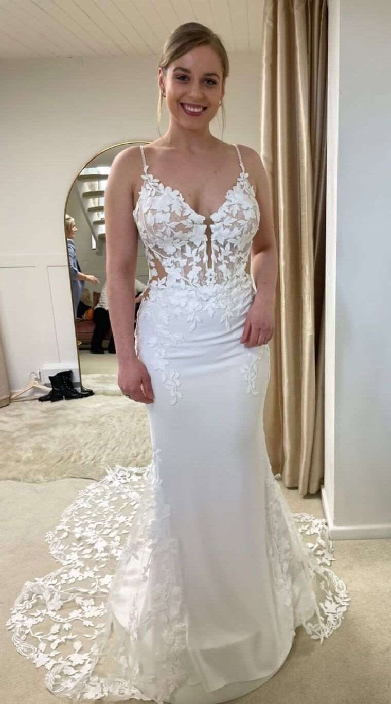 New Lace Wedding Dresses V Neck Mermaid Spaghetti Straps