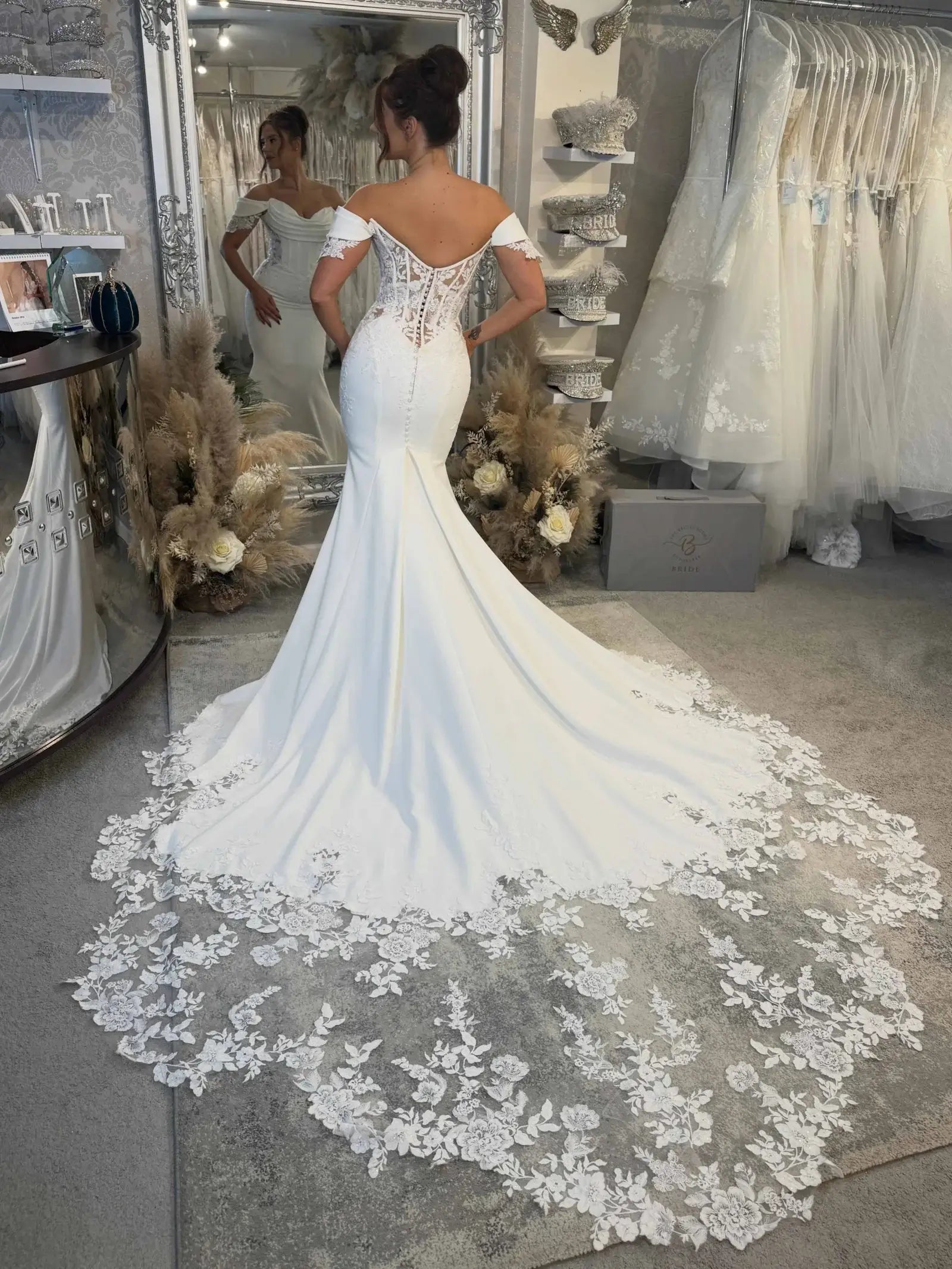 New Satin Beach Corset Wedding Dress Lace Off-Shoulder
