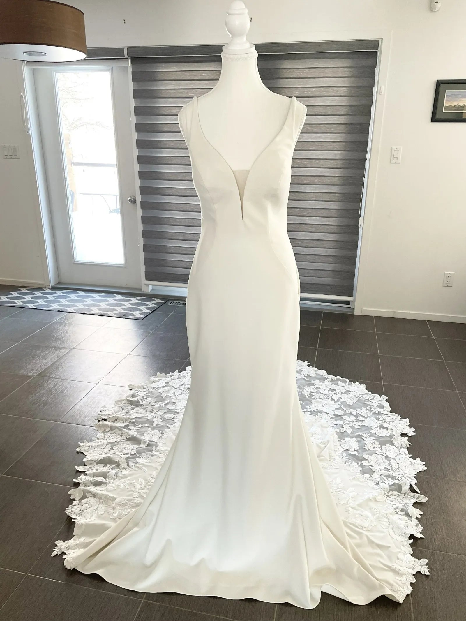 New Sheath V-Neck Long Beach Wedding Dress Lace Appliques Backless