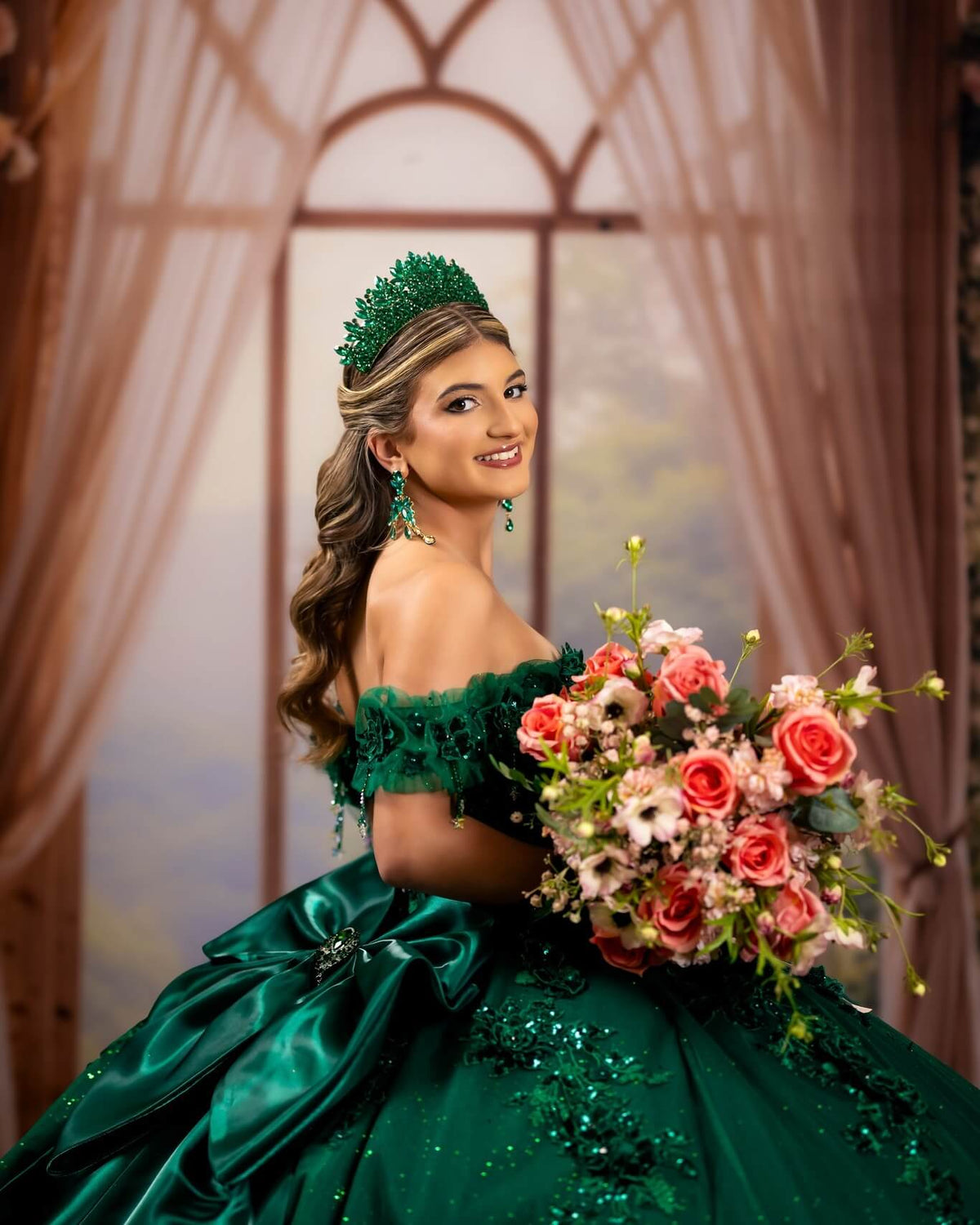 Off Shoulder Sweet 16 Emerald Green Lace Applique Quinceanera Dresses Ball Gowns