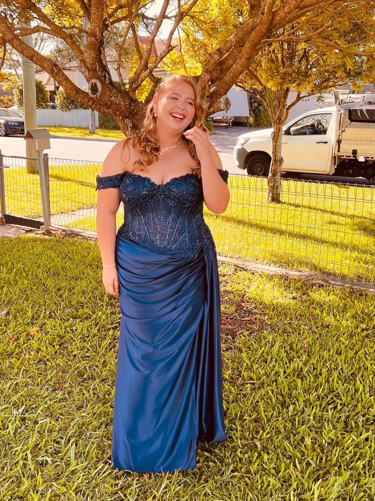 Off the Shoulder Navy Blue Plus Size Prom Dress Corset with Beaded