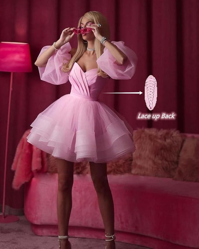 Vestidos de quinceañera cortos con mangas abullonadas y escote corazón en color rosa