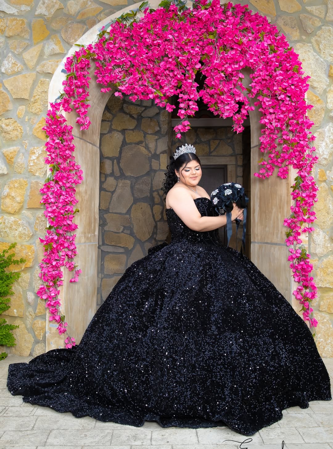Plus Size Black Sequin Quinceanera Sweet 16 Dresses with Bubble Sleeves