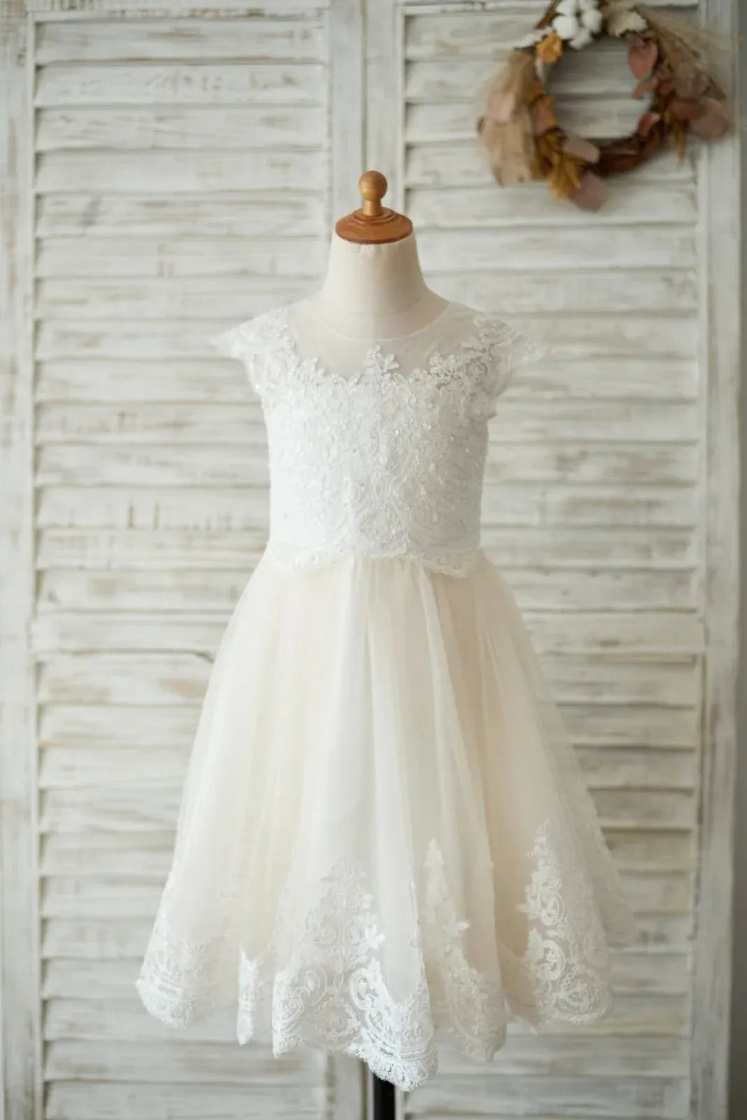 Pretty Lace Flower Girl Dress Tulle Cap Sleeves for Wedding Party
