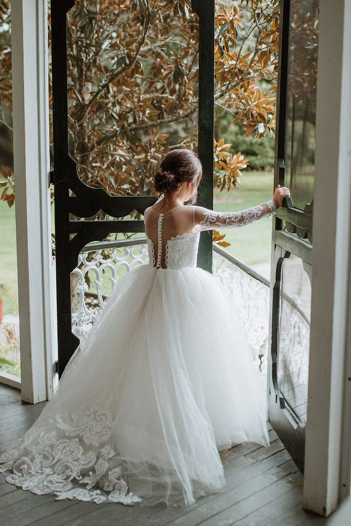 Princess Puffy white Flower Girl Dress Long Sleeves with 3D Floral Lace