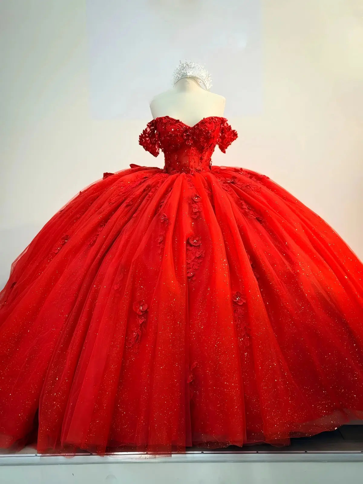 Princess Red Ball Gown Quince Dresses Appliqued Sweet 16 Gowns