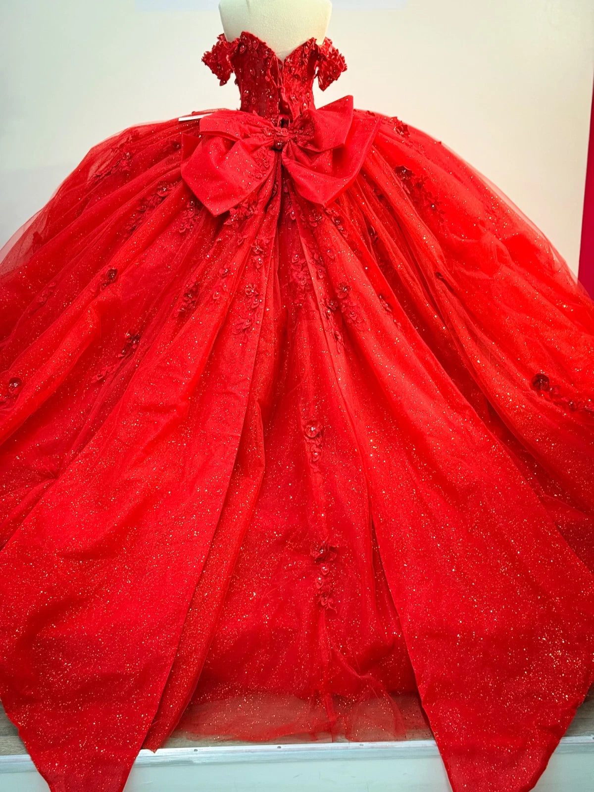 Princess Red Ball Gown Quince Dresses Appliqued Sweet 16 Gowns