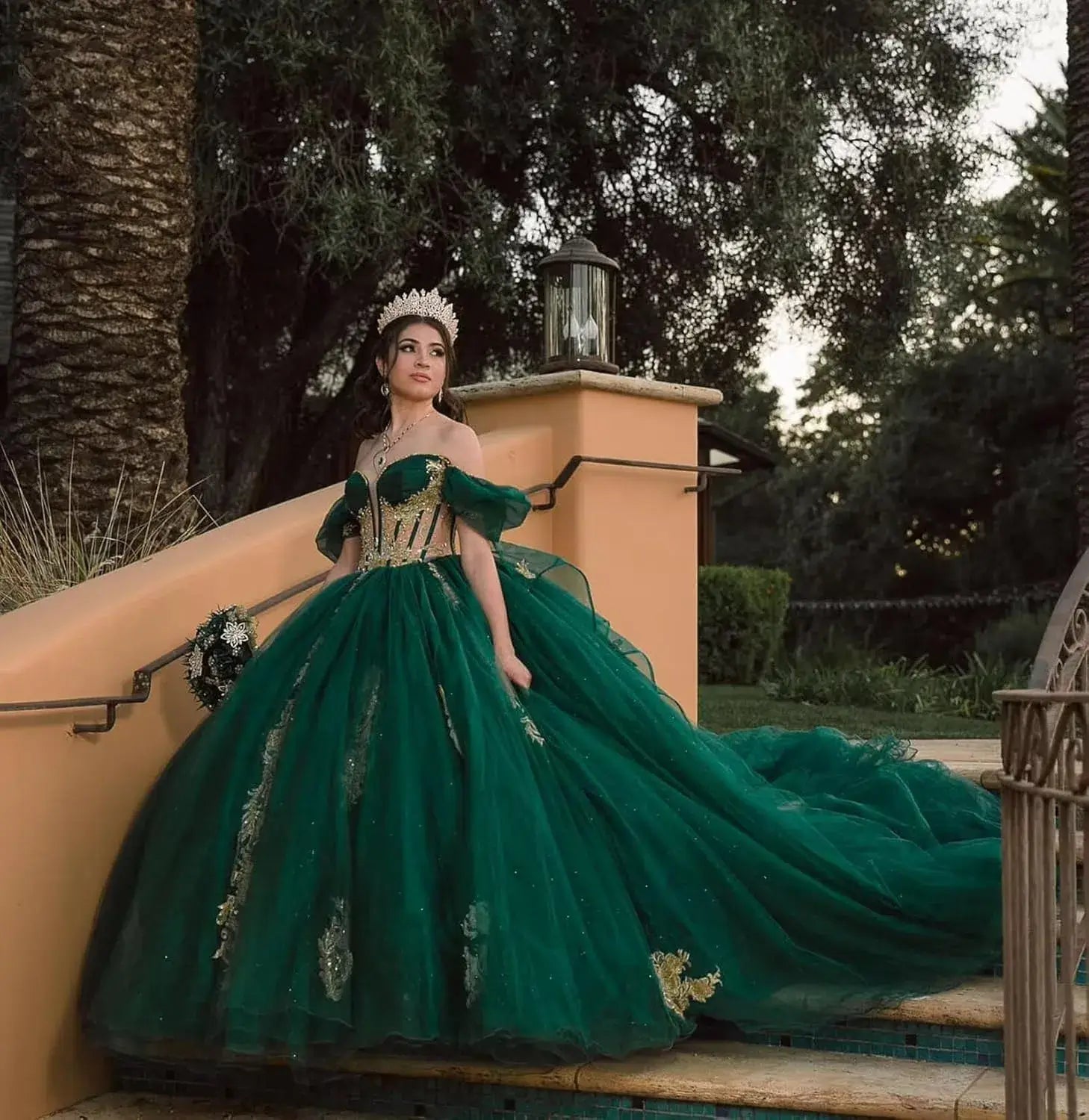 Puffy Emerald Green Gold Quinceanera Dress Corset Vestidos De 15 Años