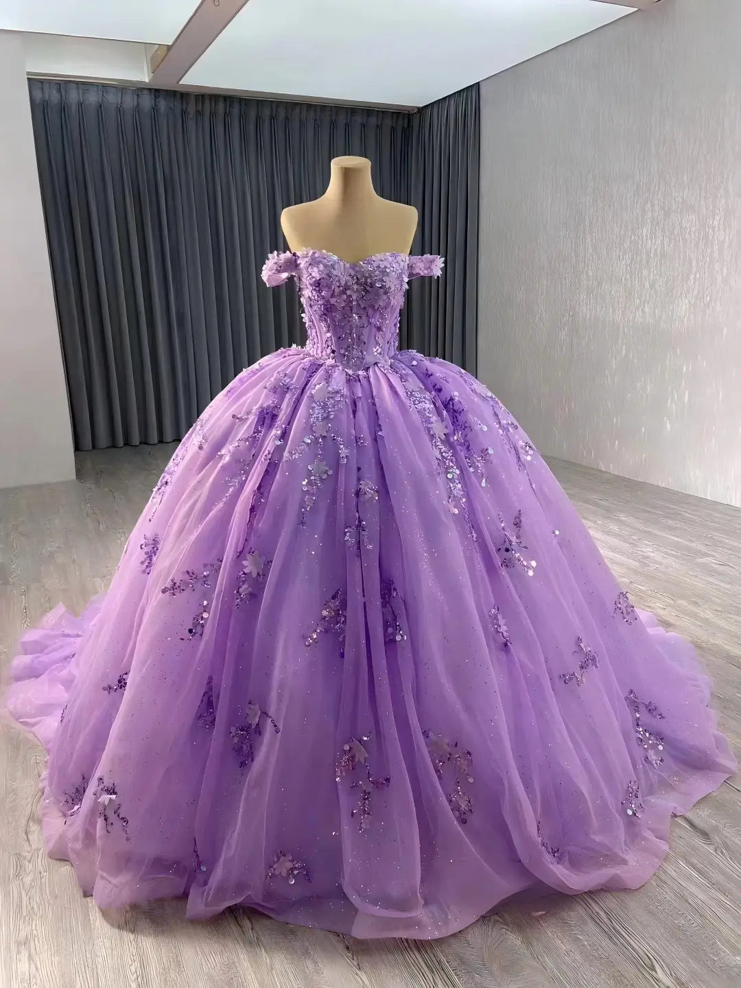 New Corset Floral Pink Quinceañera Dress Lace Beaded Sweetheart Ball Gown