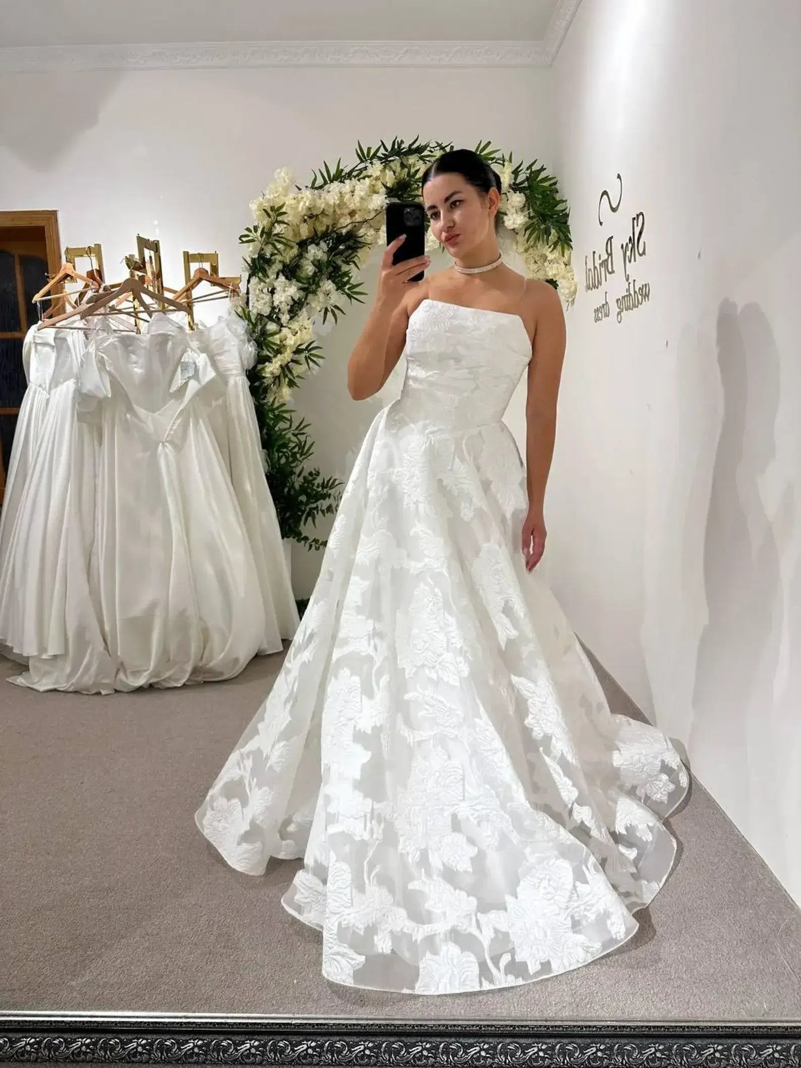 Romantic Strapless Beach Wedding Dress A-line Lace Bride Outfits