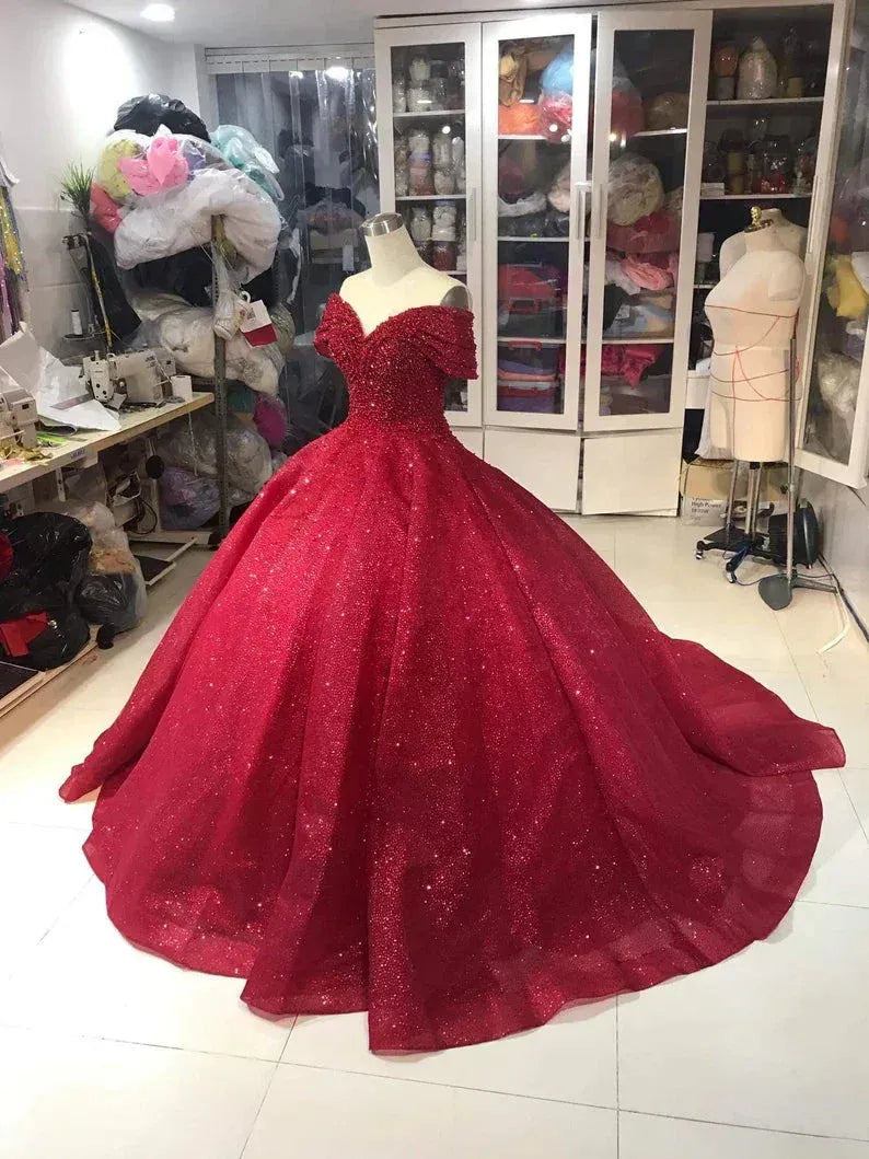 Shiny Red Ball Gown Quinceanera Dresses Off Shoulder Beaded Sweet 16 Dress