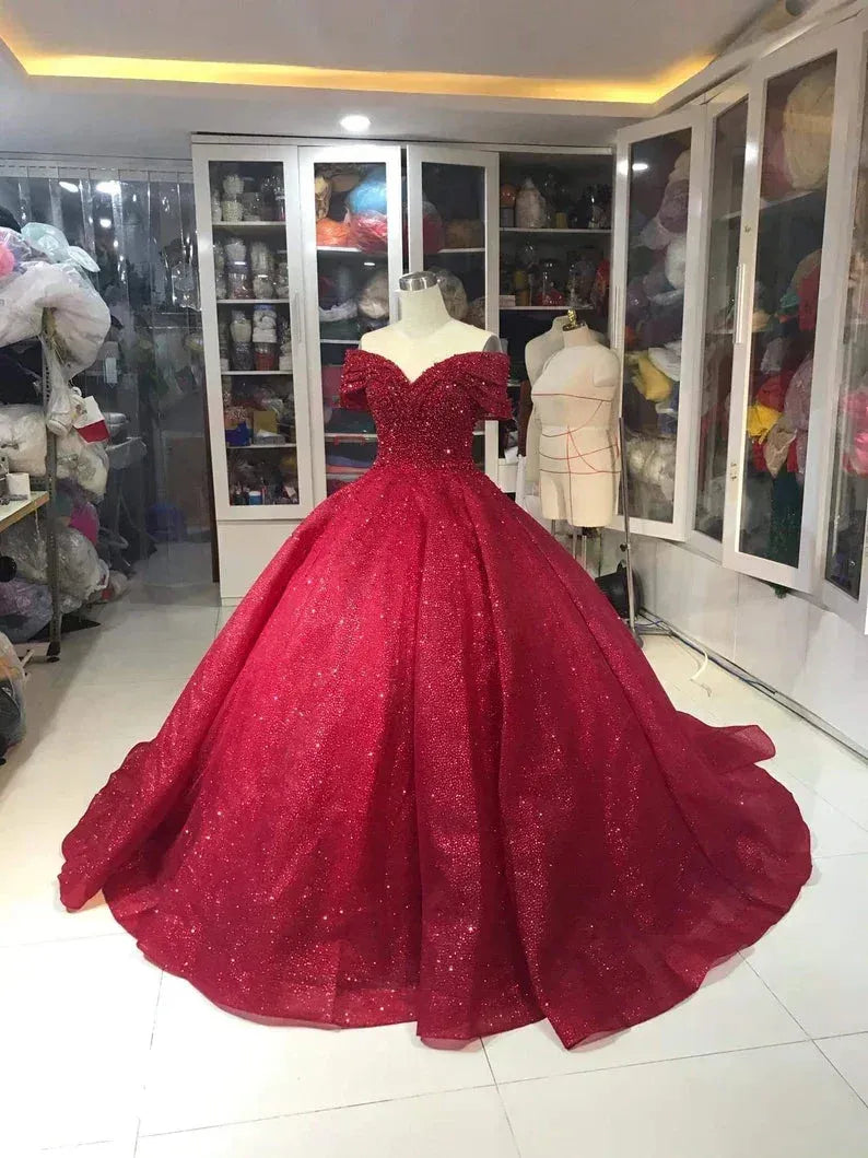 Shiny Red Ball Gown Quinceanera Dresses Off Shoulder Beaded Sweet 16 Dress