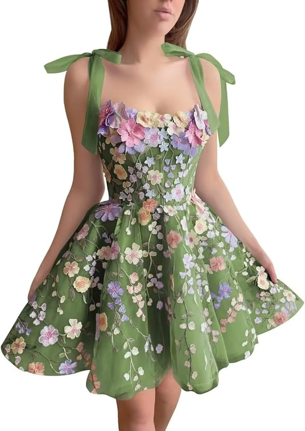 Vestido de fiesta corto de tul lavanda con flores 3D
