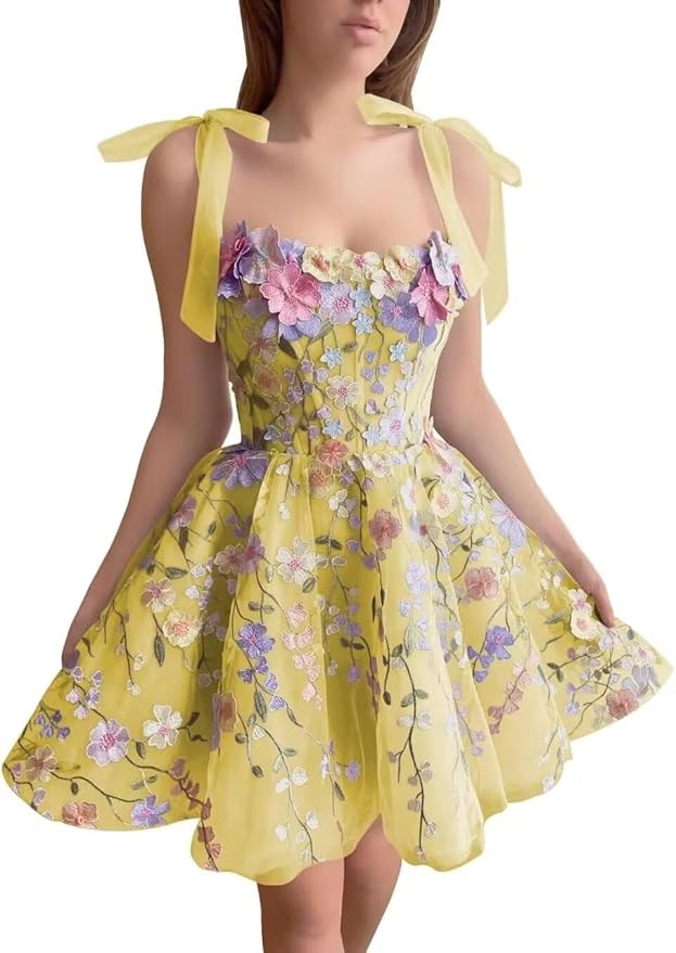 Vestido de fiesta corto de tul lavanda con flores 3D
