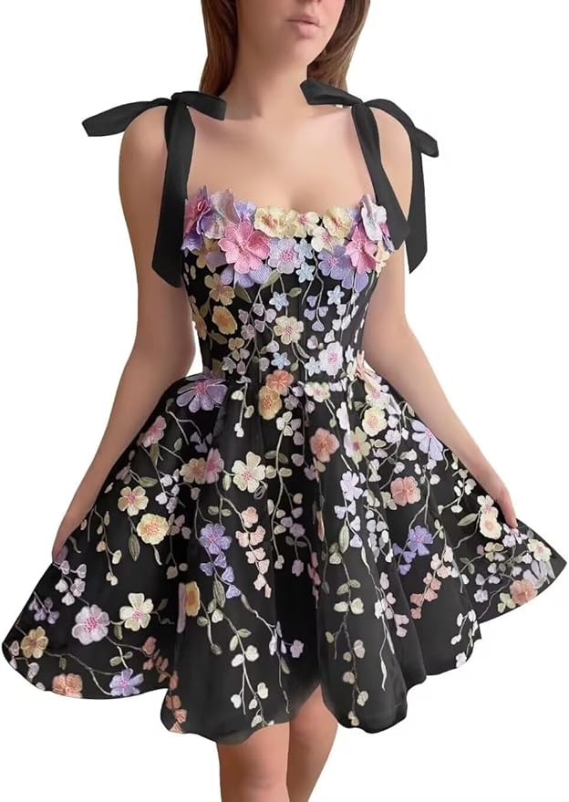 Vestido de fiesta corto de tul lavanda con flores 3D