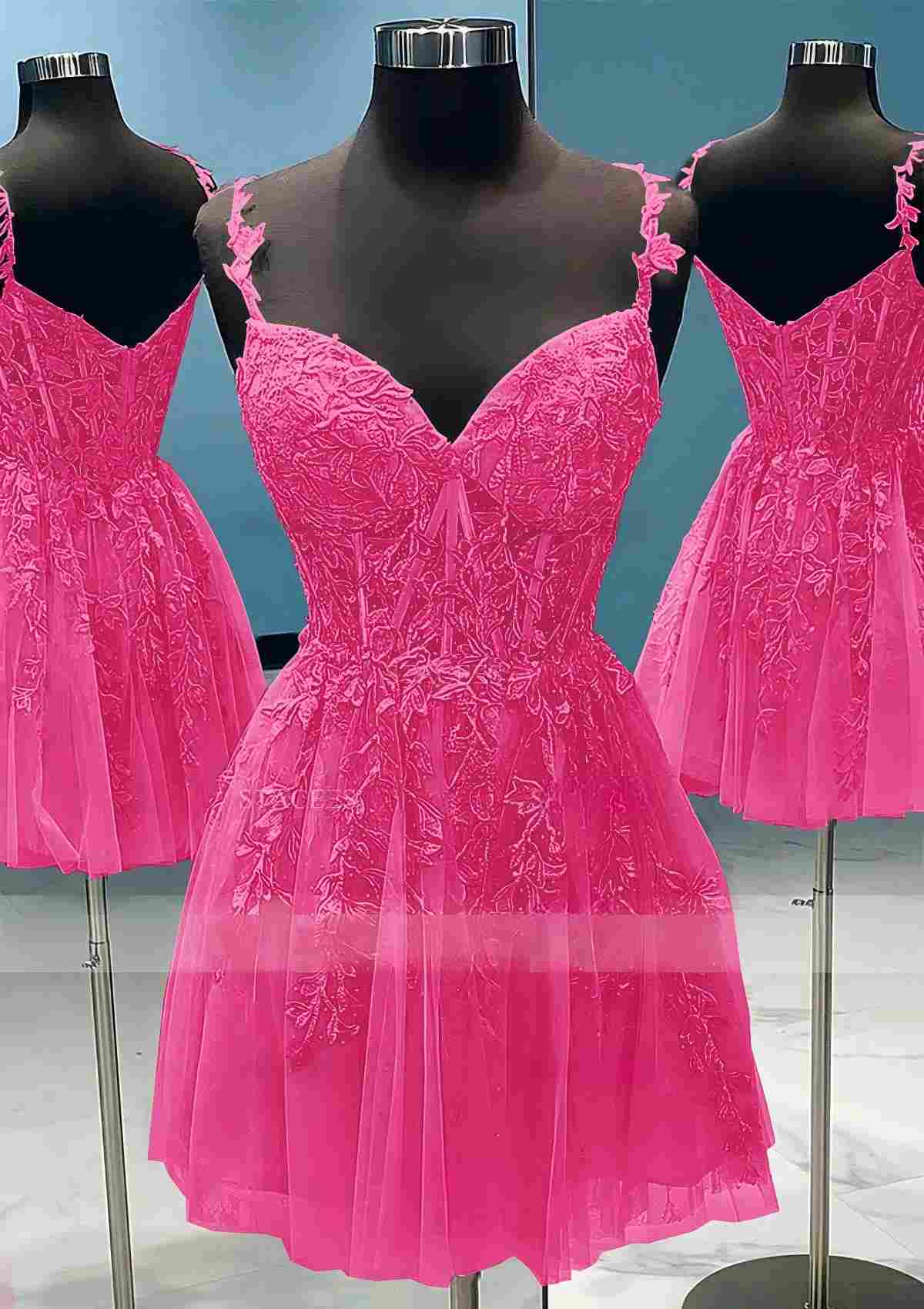 Short Mint Green Homecoming Dress Lace V Neck Applique Mini Prom Dresses