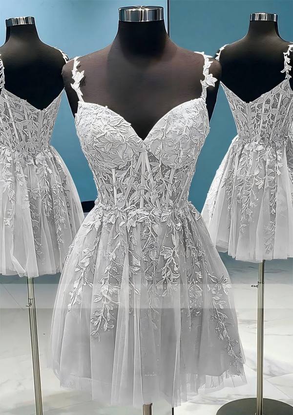 Short Mint Green Homecoming Dress Lace V Neck Applique Mini Prom Dresses