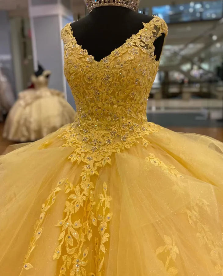 Sleeveless Straps Yellow Lace Quinceanera Dress Appliques Beaded