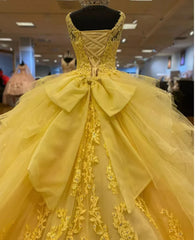 Sleeveless Straps Yellow Lace Quinceanera Dress Appliques Beaded
