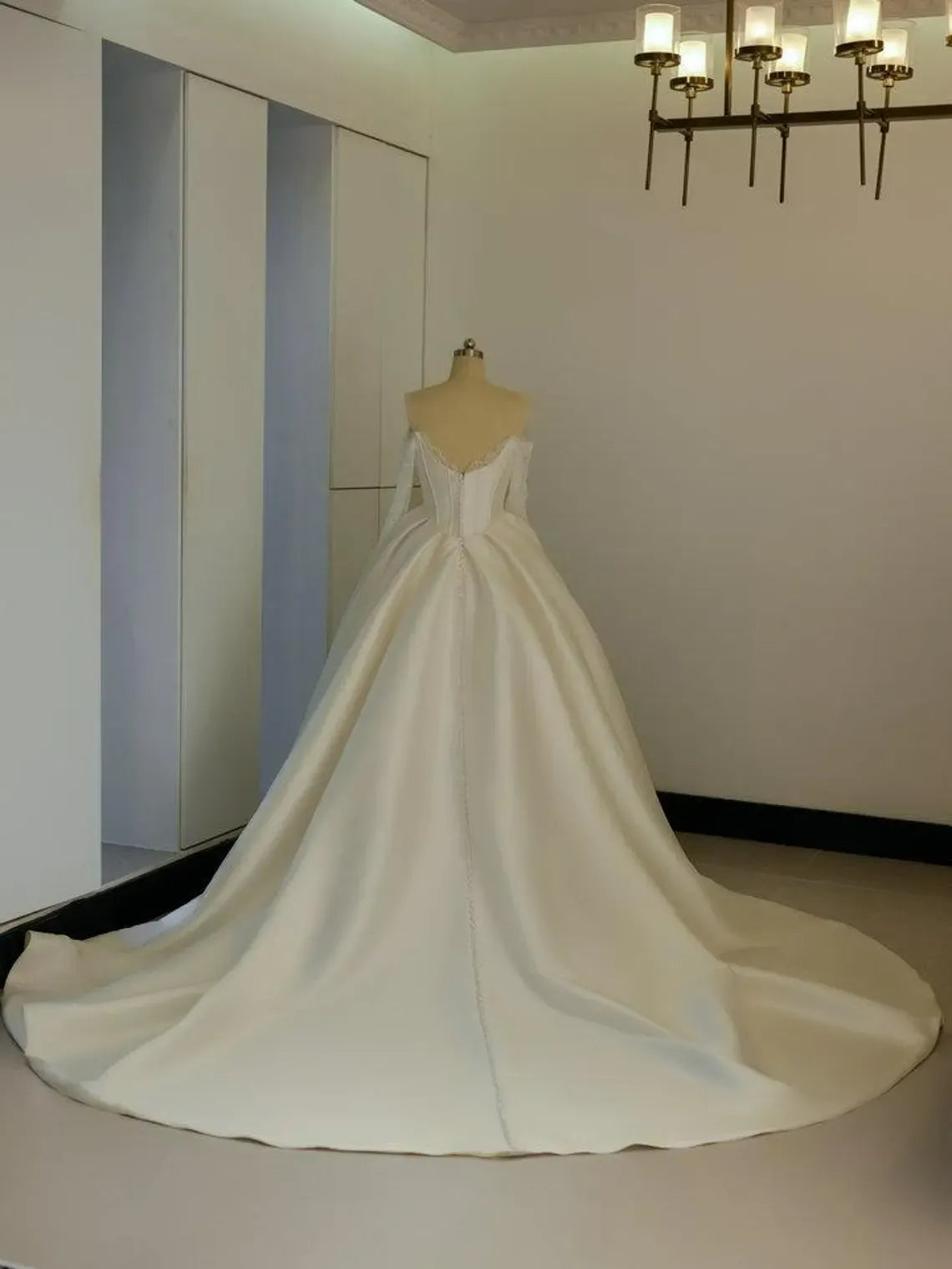  Strapless Corset Satin Wedding Gown With Detachable Sleeves Long Trail