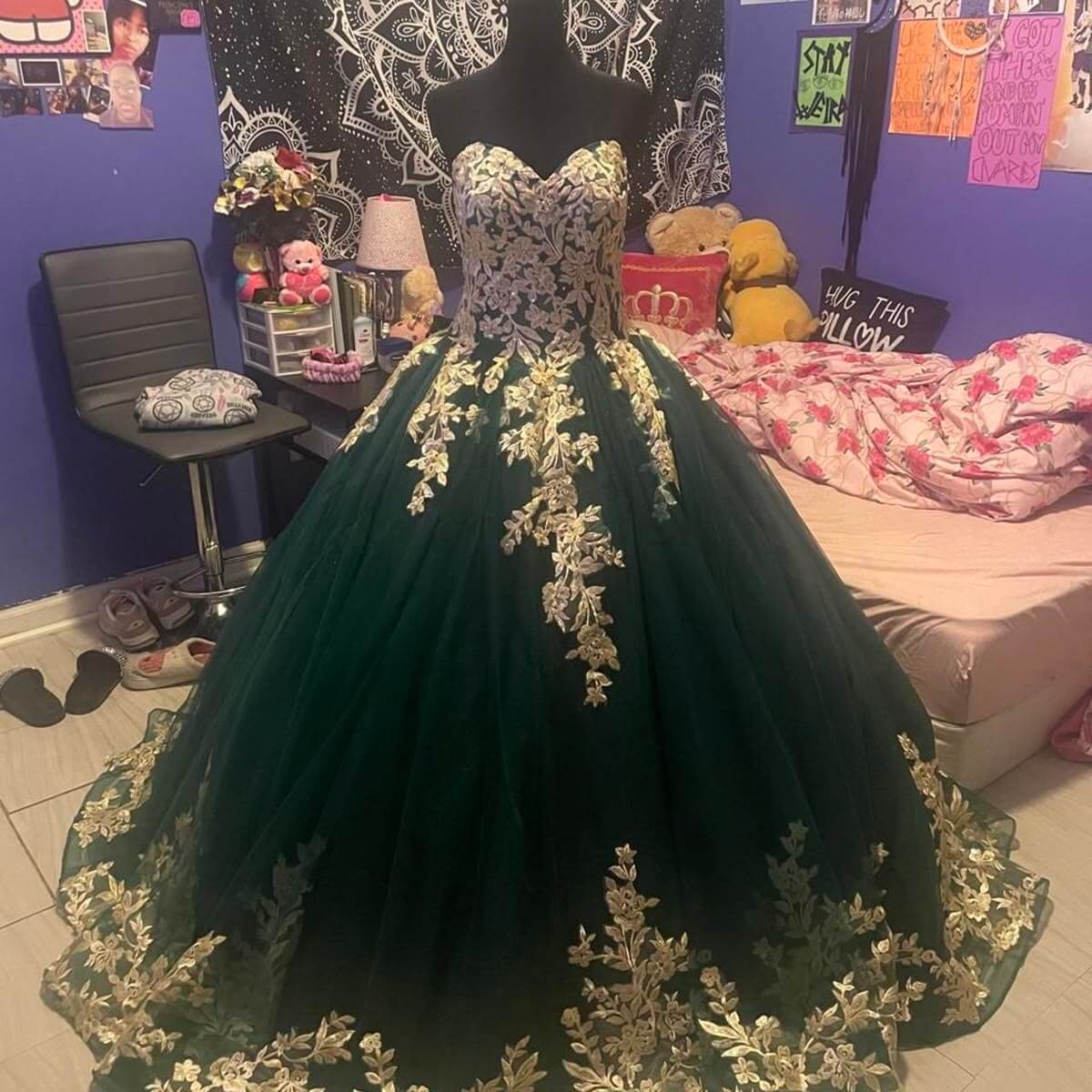 Sweetheart Emerald Green Quince Dresses Gold Appliques Sweet 15