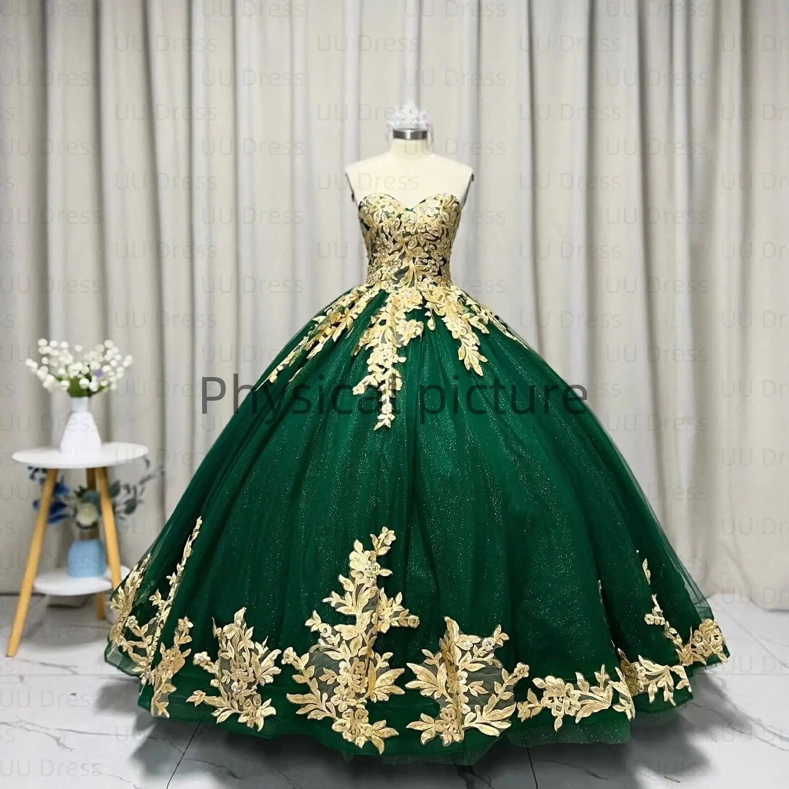 Sweetheart Emerald Green Quince Dresses Gold Appliques Sweet 15