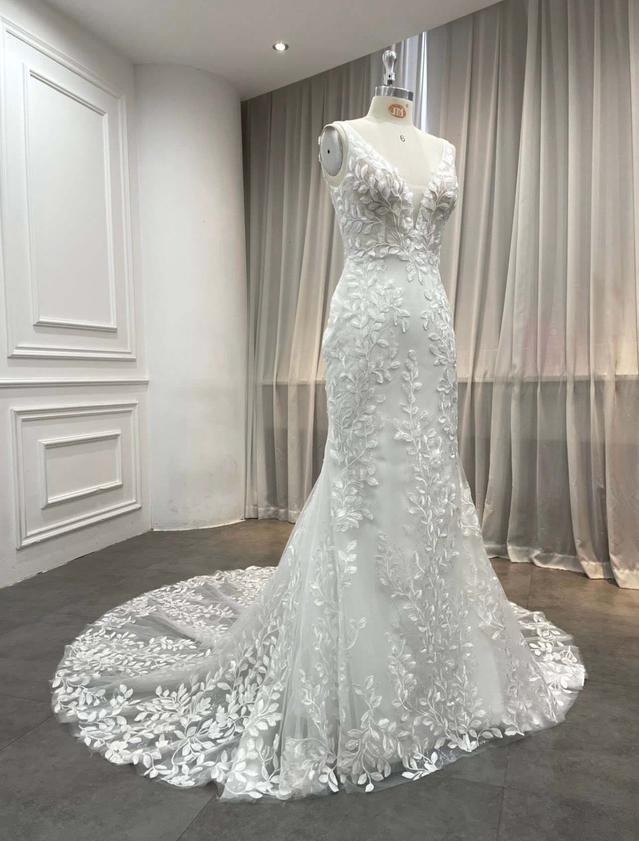 Trendy Lace Boho Wedding Gown V Neck Sleeveless Beach Bridal Dress