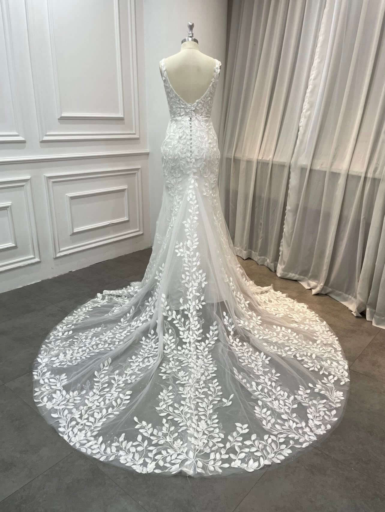 Trendy Lace Boho Wedding Gown V Neck Sleeveless Beach Bridal Dress