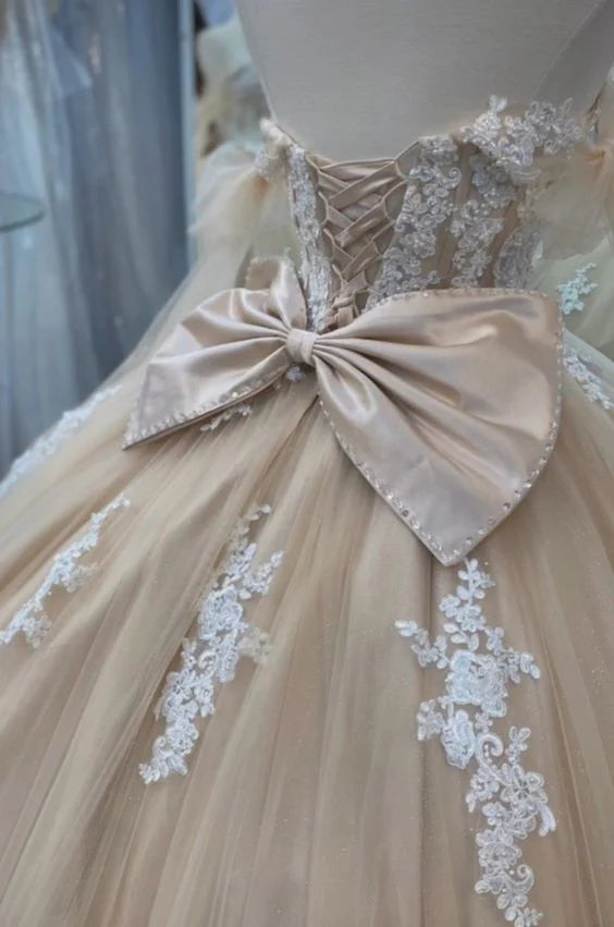 Unique Champagne Quinceanera Dresses Off The Shoulder with Applique
