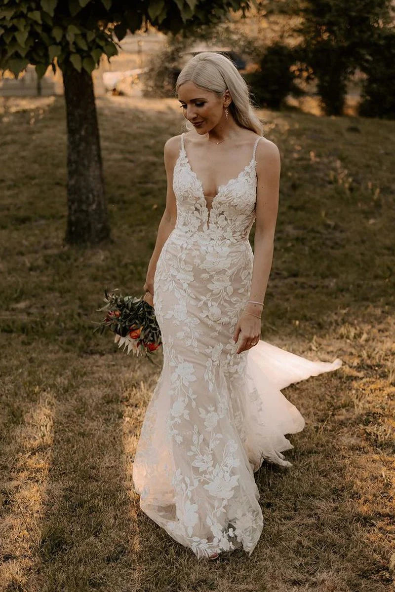 Unique Lace Mermaid Wedding Dress V-Neck with Appliques