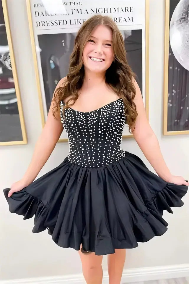 Vestidos de fiesta de satén rosa únicos con perlas, vestido Hoco sin tirantes