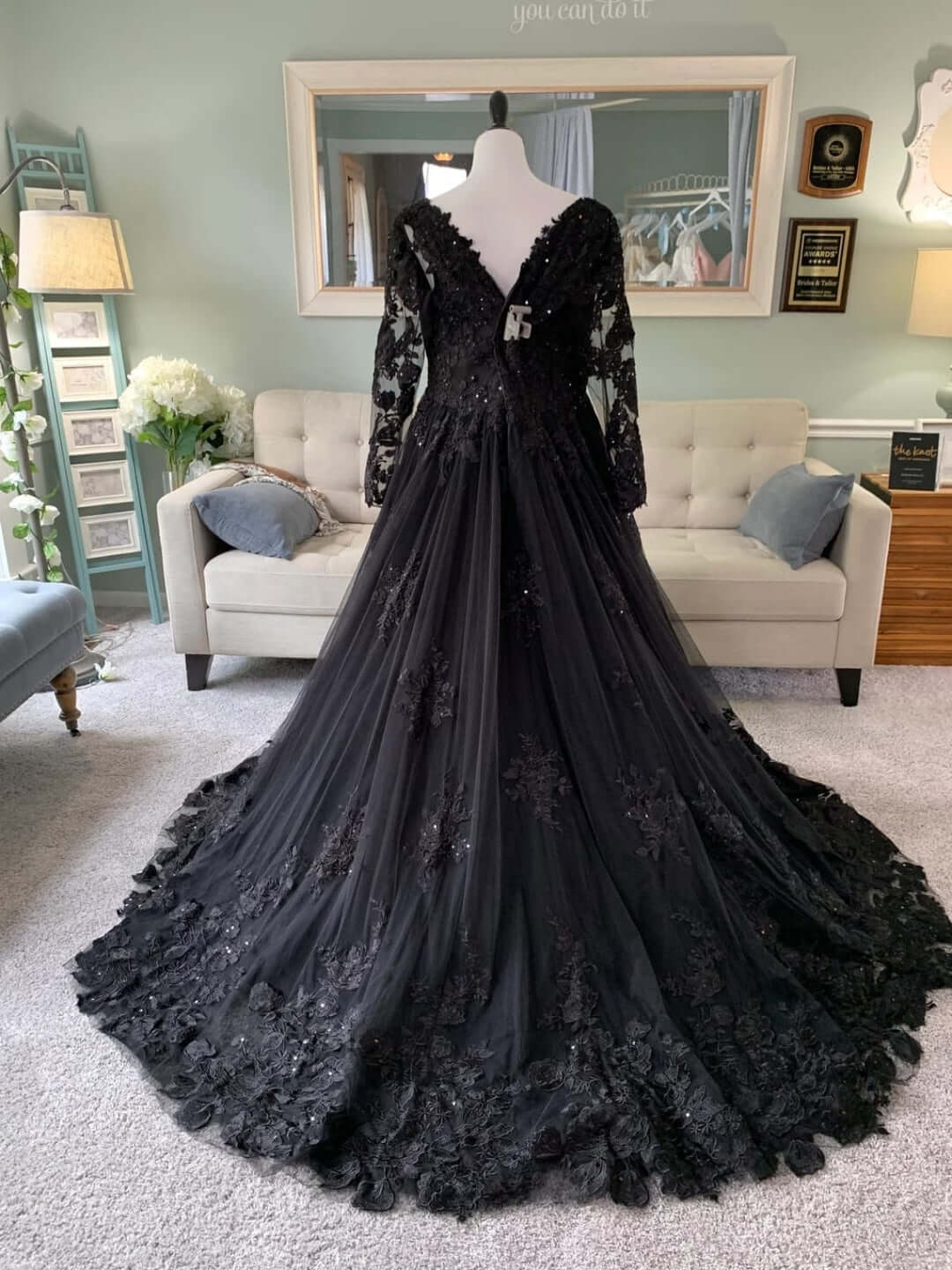 Vintage Black Lace Gothic Wedding Dress Long Sleeve V Neck
