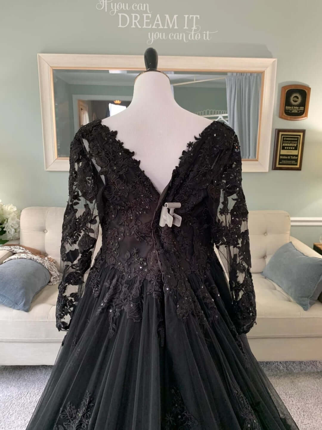 Vintage Black Lace Gothic Wedding Dress Long Sleeve V Neck