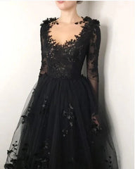 Vintage Black Long Sleeves Wedding Dress Lace A-Line Bridal Gowns